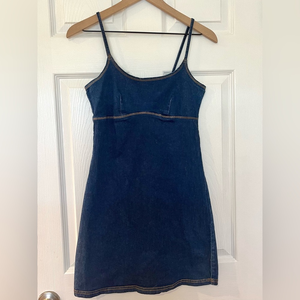 Vintage denim mini dress 🌸
